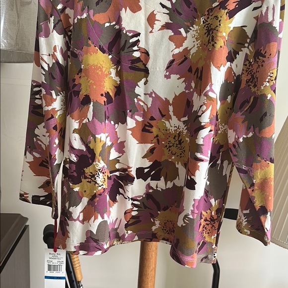 Ruby Rd fall floral top - Picture 5 of 5